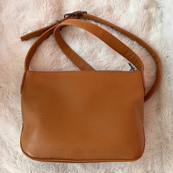 Matt & Nat Vegan Leather Crossbody Bag Personal Destash 🤎 - Picture 4 of 9
